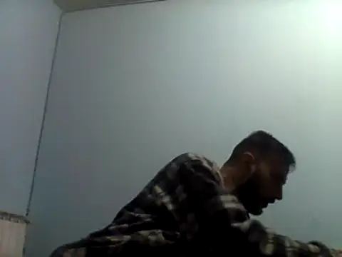 Snapshot of coppiasenzacensura chatting on 01-01-25, 04:07 coppiasenzacensura online show from 01-01-25, 04:07