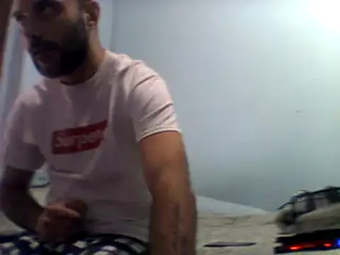 Snapshot of coppiasenzacensura chatting on 01-08-25, 09:32 coppiasenzacensura online show from 01-08-25, 09:32