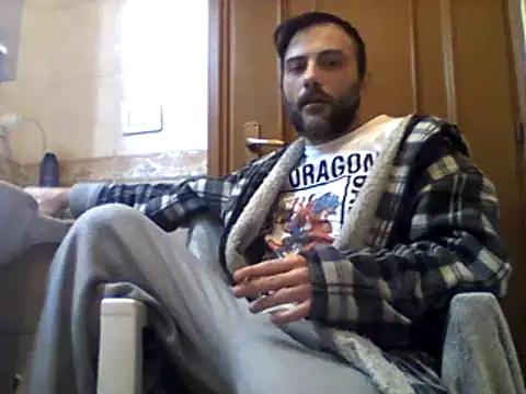 Snapshot of coppiasenzacensura chatting on 03-01-25, 05:31 coppiasenzacensura online show from 03-01-25, 05:31