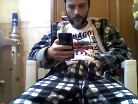 Snapshot of coppiasenzacensura chatting on 03-09-25, 06:39 coppiasenzacensura online show from 03-09-25, 06:39