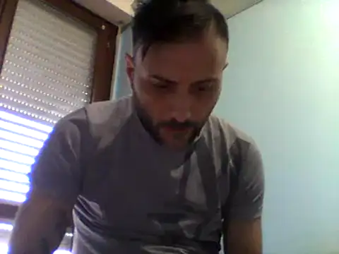 Snapshot of coppiasenzacensura chatting on 03-18-25, 03:31 coppiasenzacensura online show from 03-18-25, 03:31