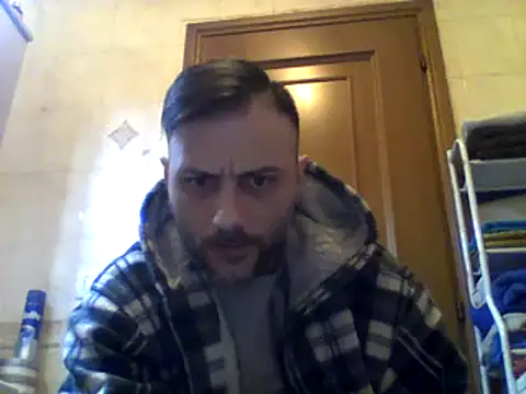 Snapshot of coppiasenzacensura chatting on 03-18-25, 10:04 coppiasenzacensura online show from 03-18-25, 10:04