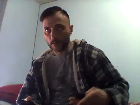 Snapshot of coppiasenzacensura chatting on 03-19-25, 02:35 coppiasenzacensura online show from 03-19-25, 02:35