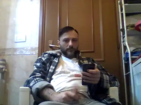 Snapshot of coppiasenzacensura chatting on 03-23-25, 05:21 coppiasenzacensura online show from 03-23-25, 05:21