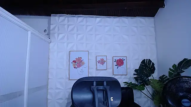 Valentinaa mature online show from 09-08-25, 05:34