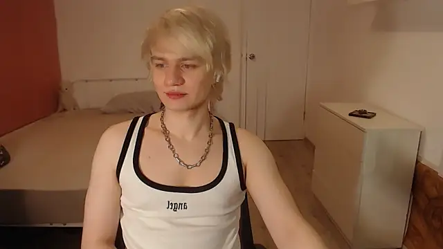 Oliver sweet  online show from 02-10-26, 12:15