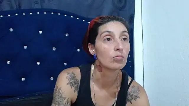 Snapshot of anyu1306 chatting on 01-10-25, 02:57 anyu1306 online show from 01-10-25, 02:57