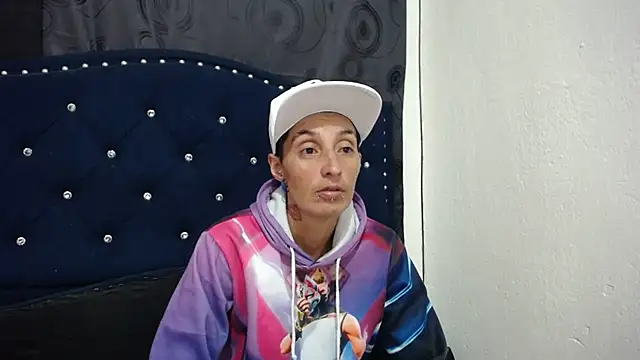 Snapshot of anyu1306 chatting on 03-01-25, 02:26 anyu1306 online show from 03-01-25, 02:26