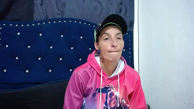 Snapshot of anyu1306 chatting on 03-16-25, 10:20 anyu1306 online show from 03-16-25, 10:20