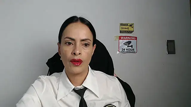 Snapshot of susana07 chatting on 06-13-26, 10:46 susana07 online show from 06-13-26, 10:46
