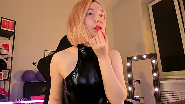 Snapshot of ReiYosimoto chatting on 12-08-24, 02:41 ReiYosimoto online show from 12-08-24, 02:41