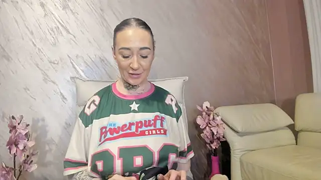 Rayanablackandwhite online show from 02-08-26, 08:23