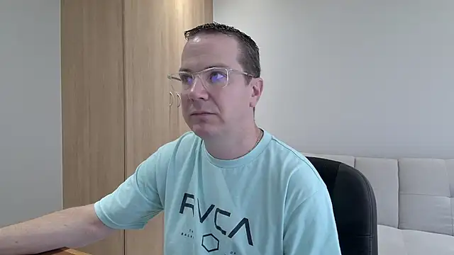 BrettJ81 online show from 02-09-25, 11:36