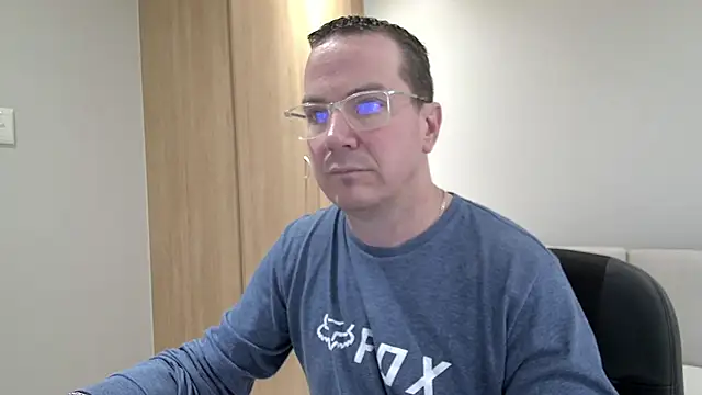 BrettJ81 online show from 09-29-25, 02:44