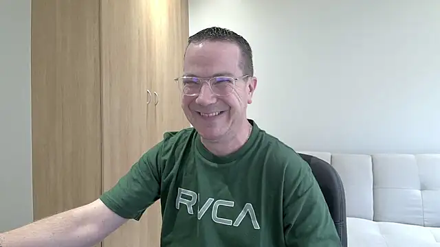 BrettJ81 online show from 11-14-25, 02:16