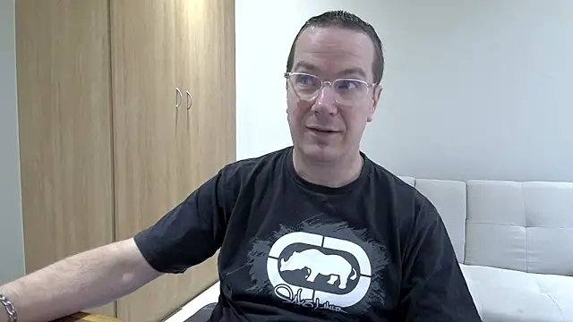 BrettJ81 online show from 04-19-26, 11:42