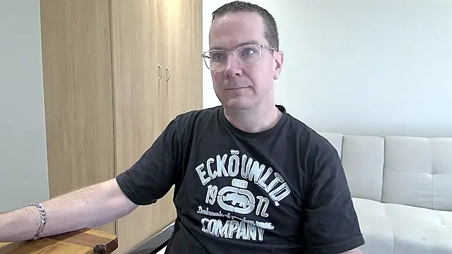 BrettJ81 online show from 04-27-26, 11:52