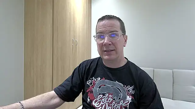 BrettJ81 online show from 06-11-26, 03:21