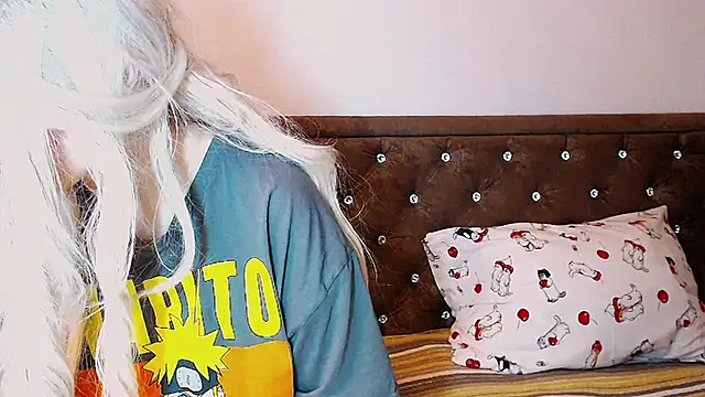 Snapshot of Sara4uu chatting on 09-12-25, 11:26 Sara4uu online show from 09-12-25, 11:26