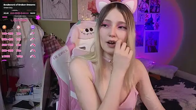 Evie Ro online show from 02-18-25, 04:15