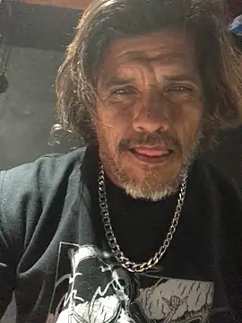 Snapshot of kvr27 chatting on 10-24-25, 01:46 kvr27 online show from 10-24-25, 01:46