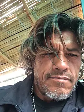 Snapshot of kvr27 chatting on 11-12-25, 11:21 kvr27 online show from 11-12-25, 11:21