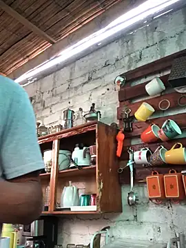 Snapshot of kvr27 chatting on 11-23-25, 11:10 kvr27 online show from 11-23-25, 11:10