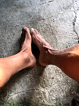 Snapshot of kvr27 chatting on 12-14-25, 12:10 kvr27 online show from 12-14-25, 12:10