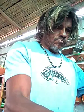 Snapshot of kvr27 chatting on 12-18-25, 12:00 kvr27 online show from 12-18-25, 12:00