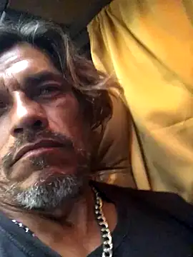 Snapshot of kvr27 chatting on 12-19-25, 11:28 kvr27 online show from 12-19-25, 11:28