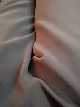 u wan me online show from 10-31-25, 10:49