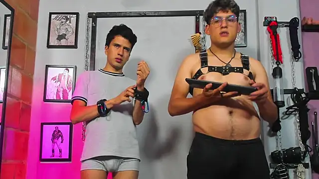 dom2travelersss online show from 02-20-25, 04:57