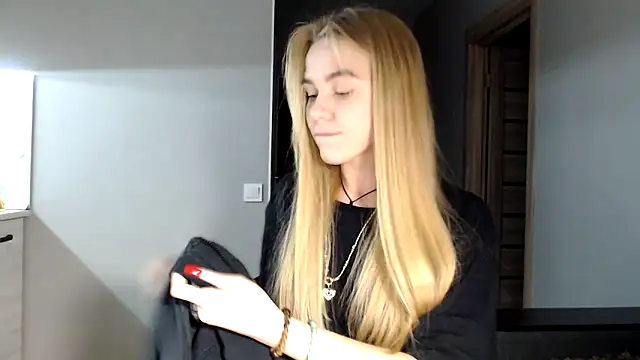 Snapshot of Sunbeam_ chatting on 12-05-24, 11:07 Sunbeam online show from 12-05-24, 11:07