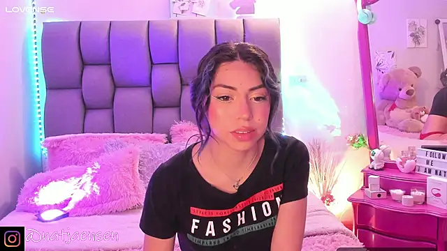 Snapshot of natalie_jaensen chatting on 12-09-24, 11:34 natalie jaensen online show from 12-09-24, 11:34