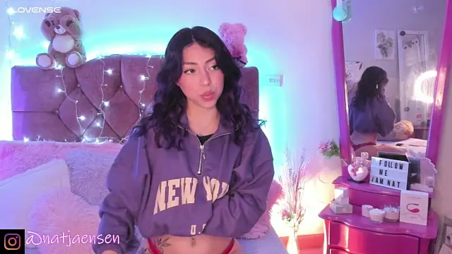 Snapshot of natalie_jaensen chatting on 12-12-24, 11:14 natalie jaensen online show from 12-12-24, 11:14