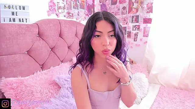 Snapshot of natalie_jaensen chatting on 12-15-24, 05:53 natalie jaensen online show from 12-15-24, 05:53