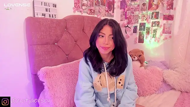 Snapshot of natalie_jaensen chatting on 02-07-25, 11:55 natalie jaensen online show from 02-07-25, 11:55