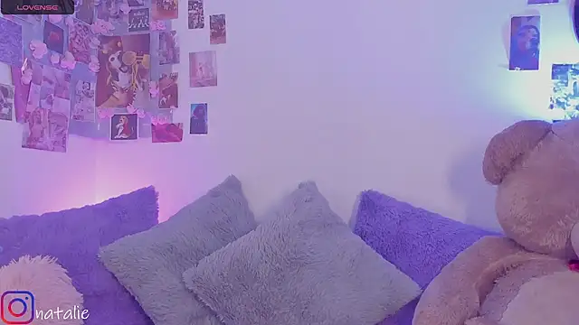 Snapshot of natalie_jaensen chatting on 09-22-25, 10:23 natalie jaensen online show from 09-22-25, 10:23