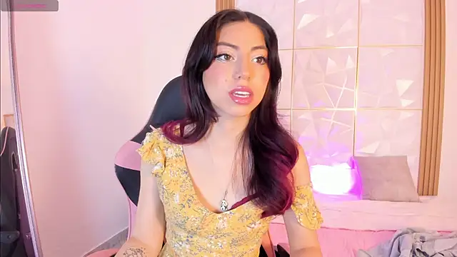 Snapshot of natalie_jaensen chatting on 11-02-25, 06:32 natalie jaensen online show from 11-02-25, 06:32