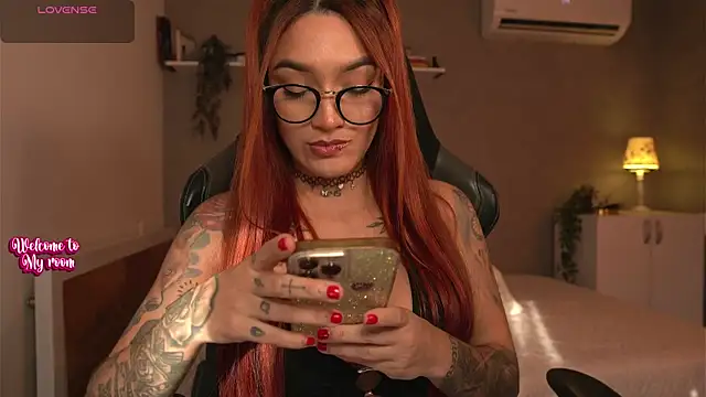 Snapshot of DaniDusan_ chatting on 02-01-25, 10:02 DaniDusan  online show from 02-01-25, 10:02