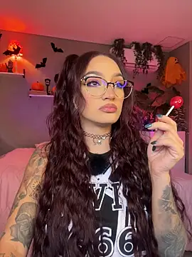 DaniDusan  online show from 10-28-25, 07:05