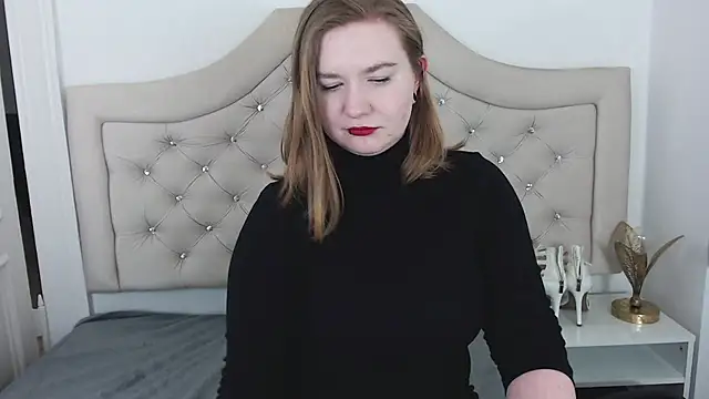 LaraDream online show from 01-17-25, 11:51