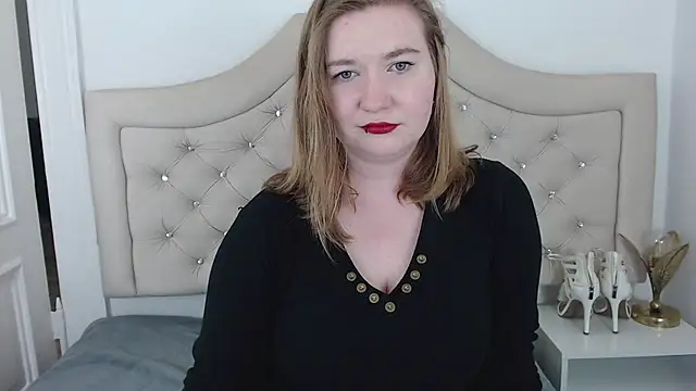 LaraDream online show from 01-24-25, 02:07