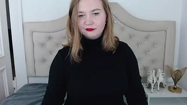 LaraDream online show from 01-30-25, 01:00