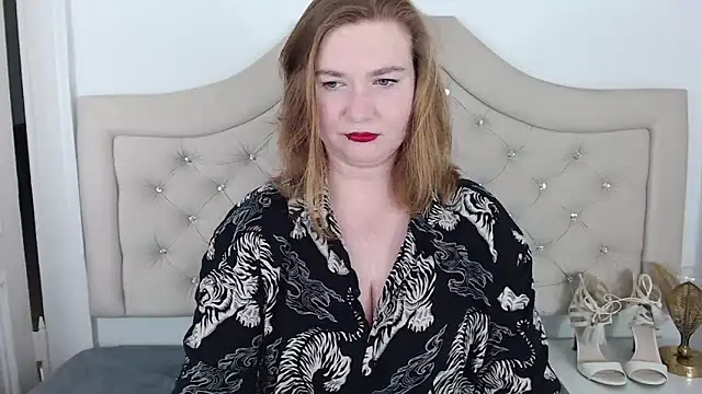 LaraDream online show from 02-06-25, 08:45