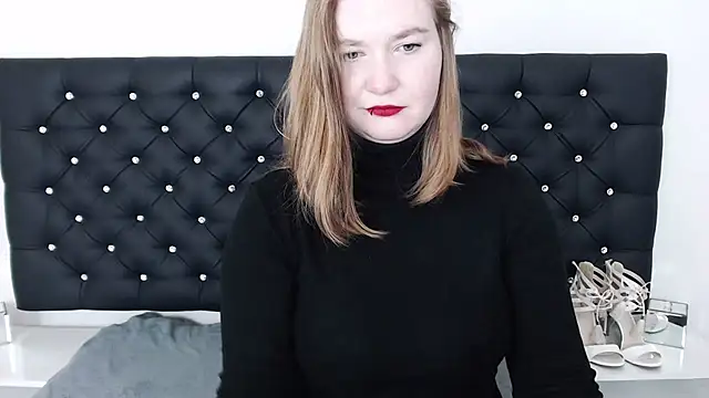 LaraDream online show from 02-11-25, 11:54