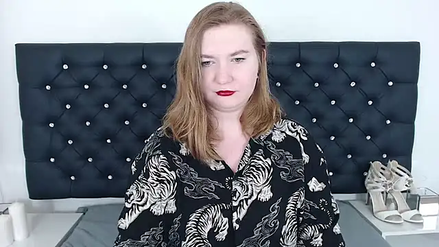 LaraDream online show from 02-26-25, 08:33