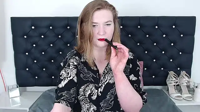 LaraDream online show from 02-27-25, 09:58