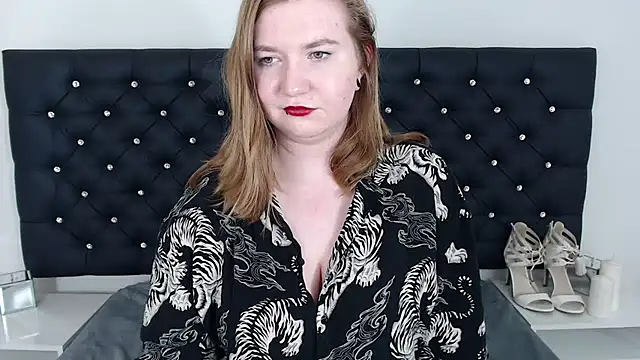 LaraDream online show from 02-28-25, 04:54