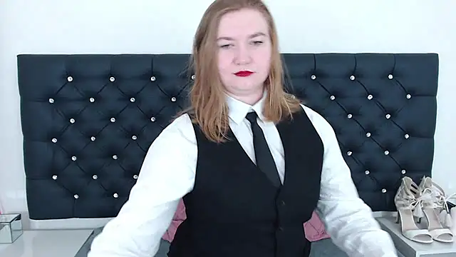 LaraDream online show from 03-07-25, 06:33